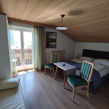 Garni Hattlerhof B&B Brunico Bagian luar foto