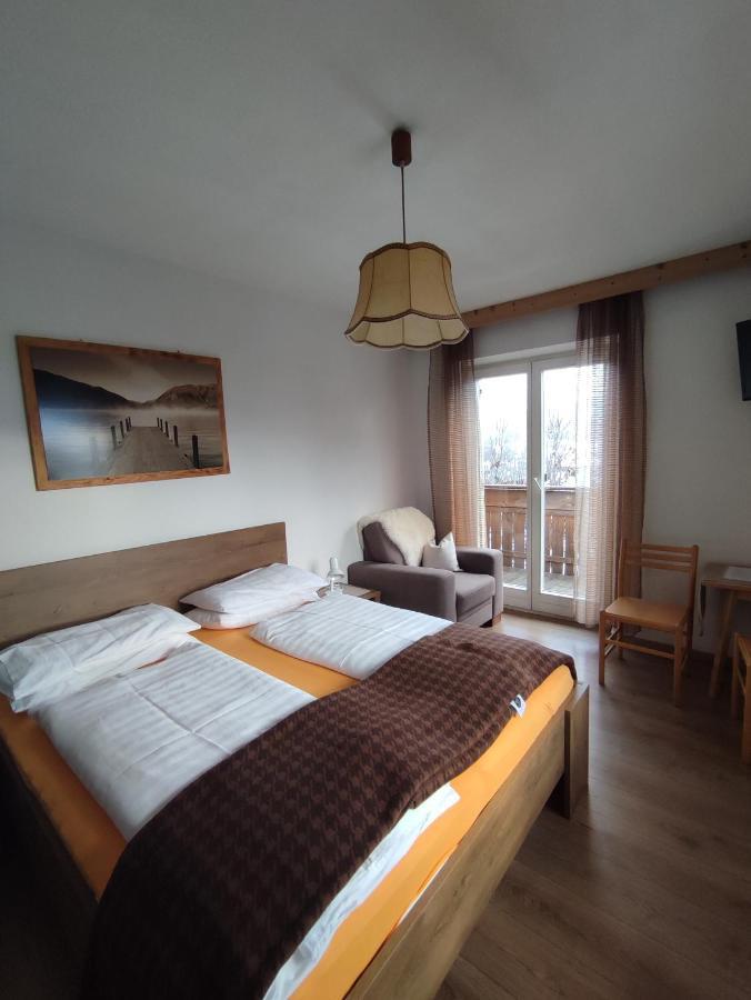 Garni Hattlerhof B&B Brunico Bagian luar foto