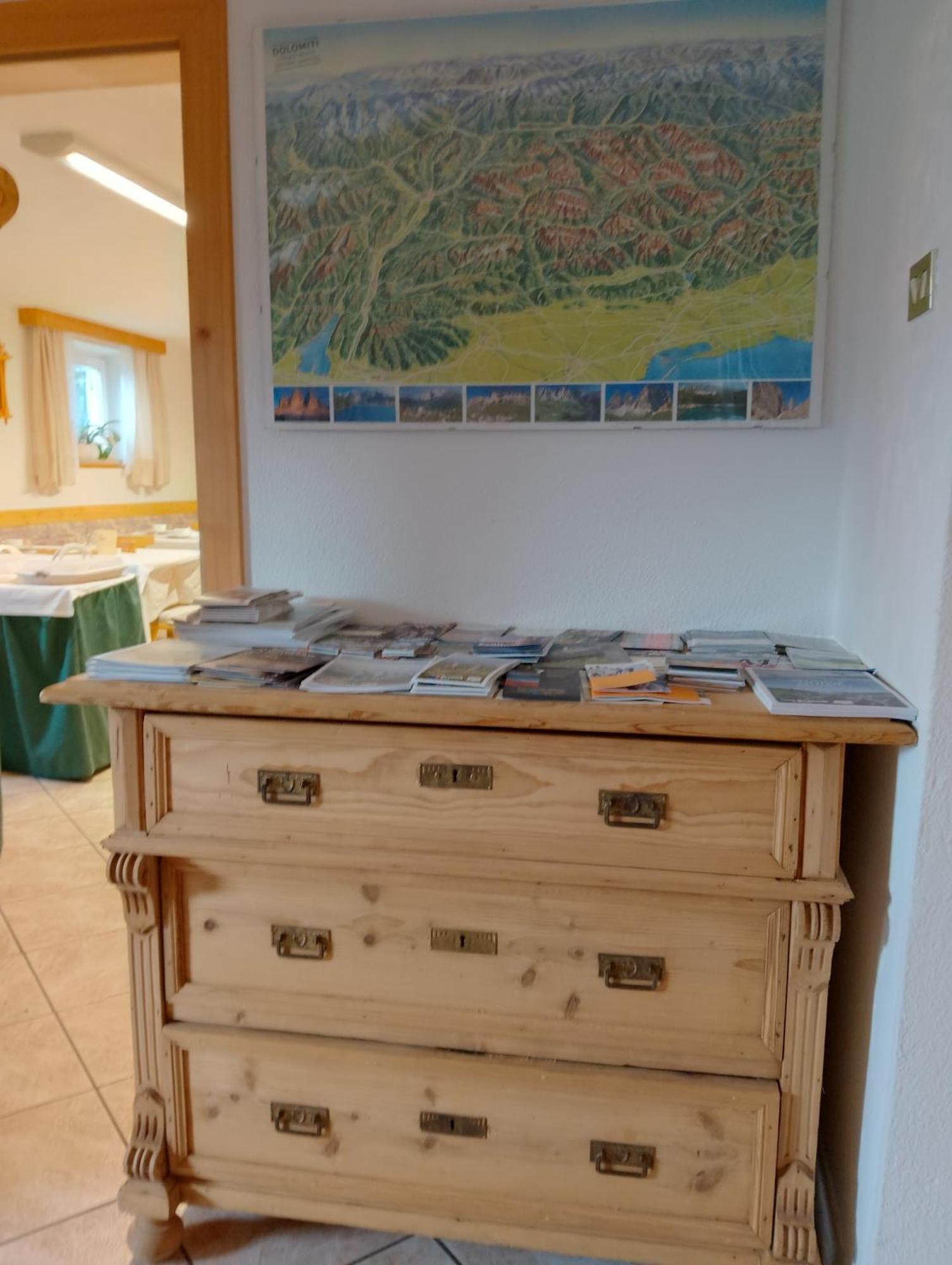 Garni Hattlerhof B&B Brunico Bagian luar foto