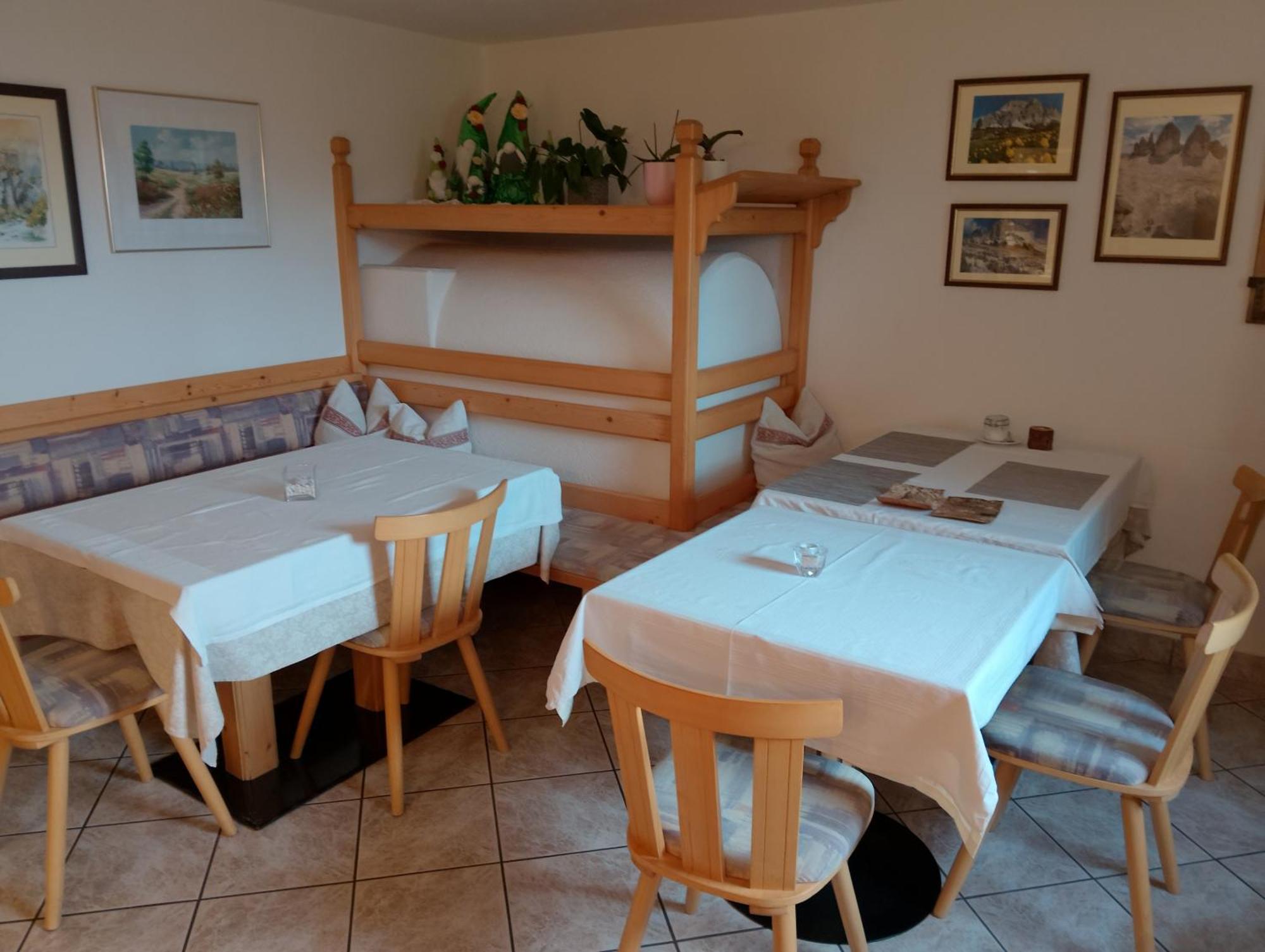 Garni Hattlerhof B&B Brunico Bagian luar foto