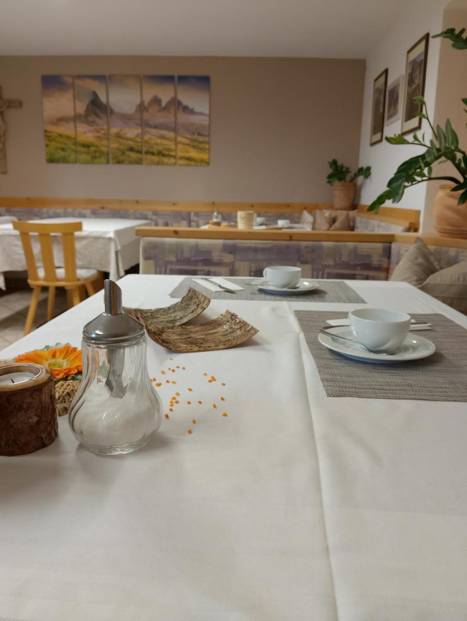Garni Hattlerhof B&B Brunico Bagian luar foto