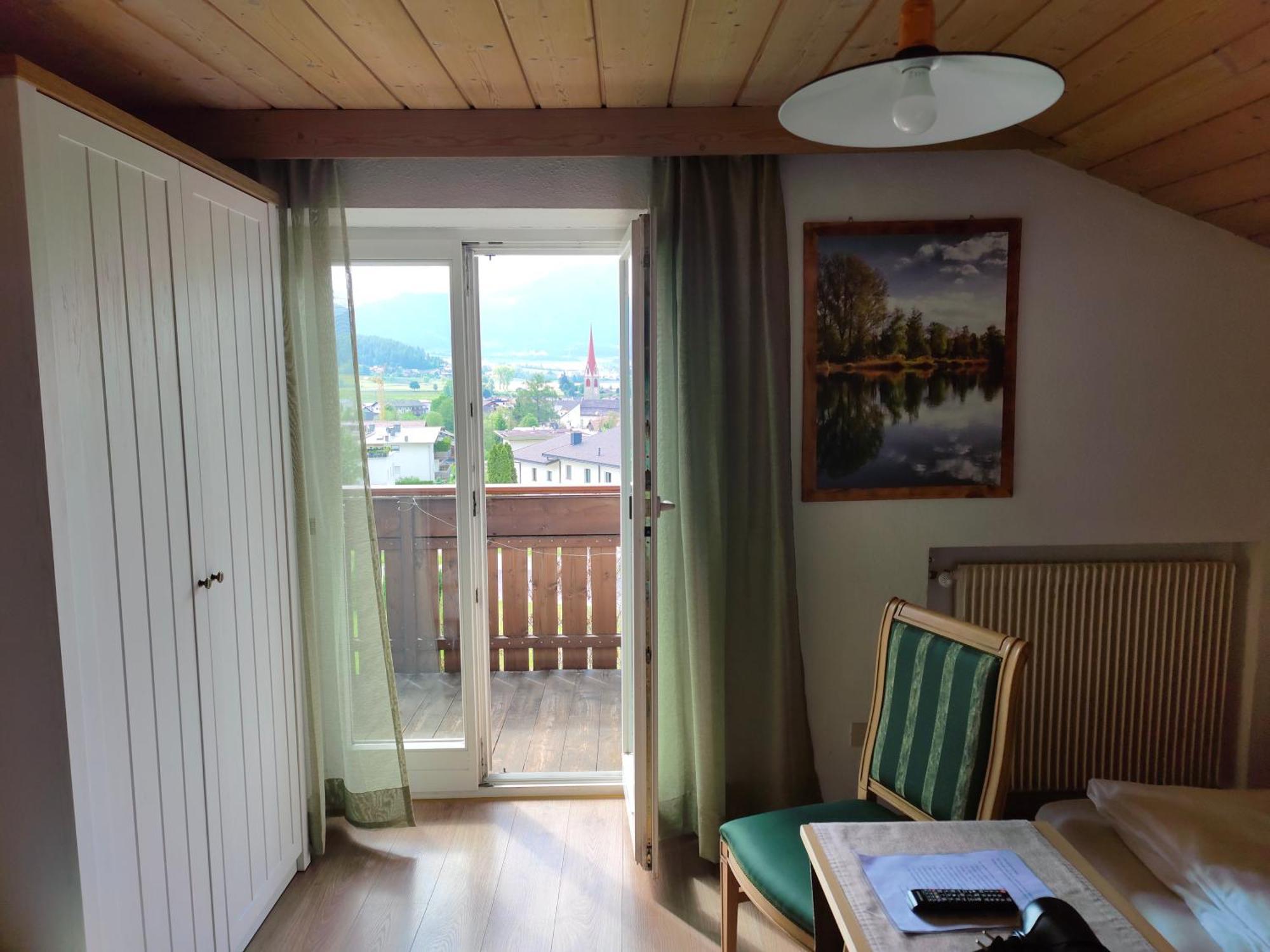 Garni Hattlerhof B&B Brunico Bagian luar foto