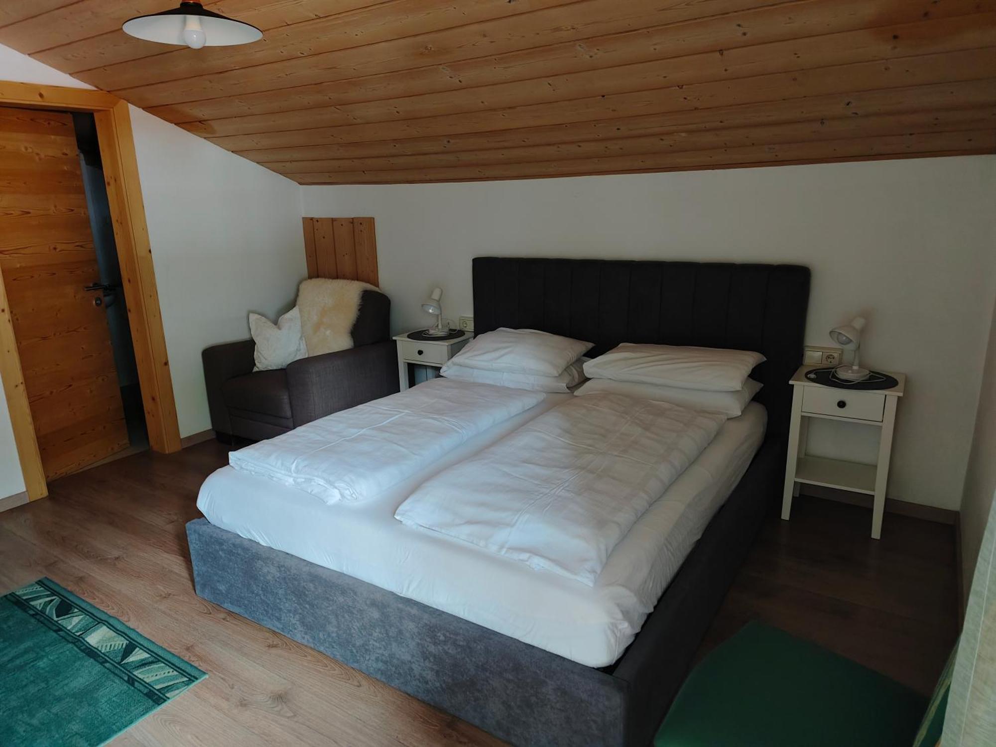 Garni Hattlerhof B&B Brunico Bagian luar foto