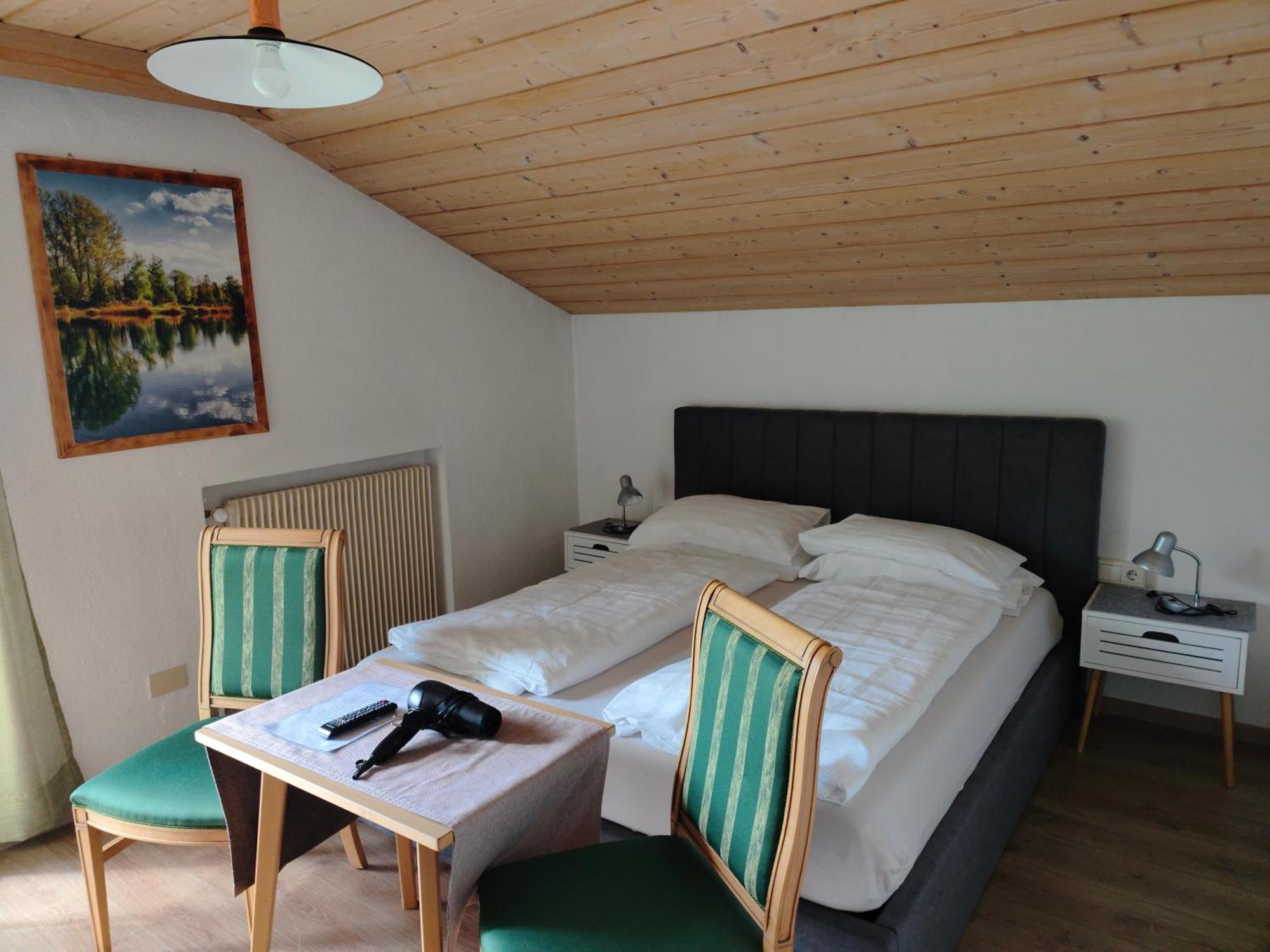 Garni Hattlerhof B&B Brunico Bagian luar foto
