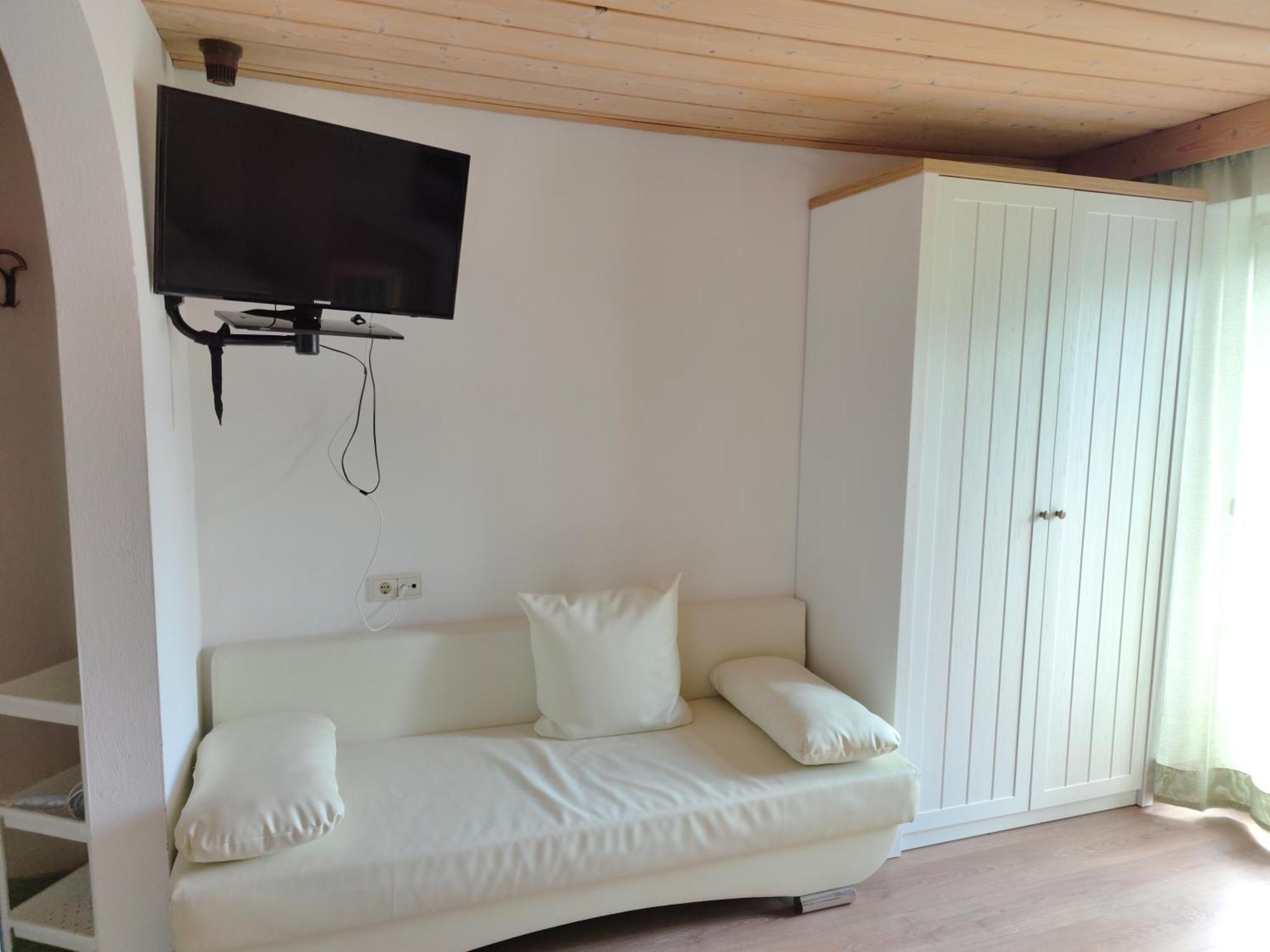 Garni Hattlerhof B&B Brunico Bagian luar foto