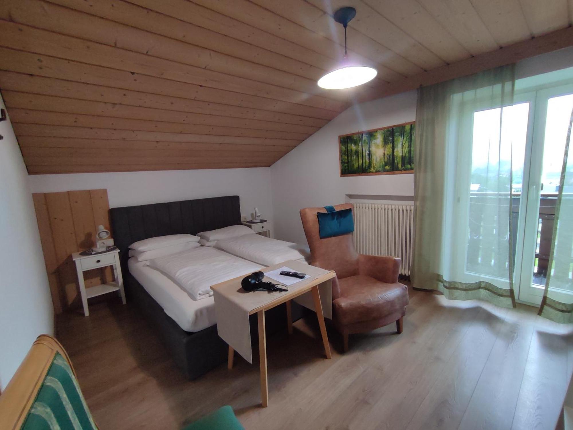 Garni Hattlerhof B&B Brunico Bagian luar foto
